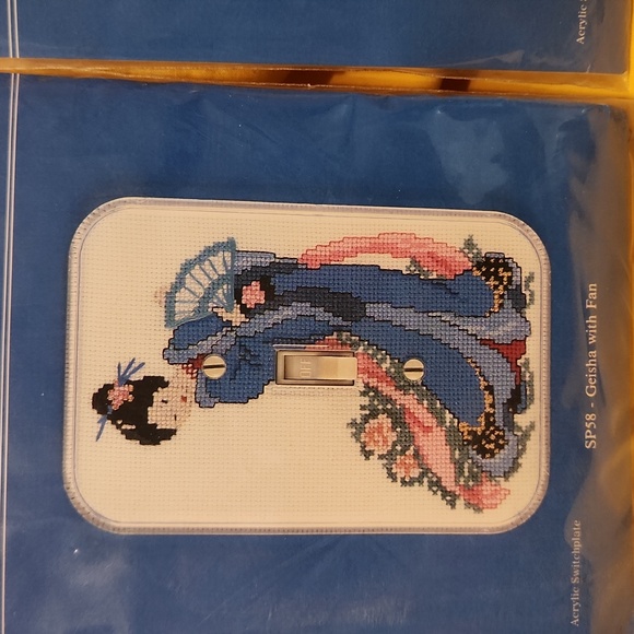 Fond Memories vintage Switchplate cover Counted Cross-stitch kit. - Picture 2 of 3